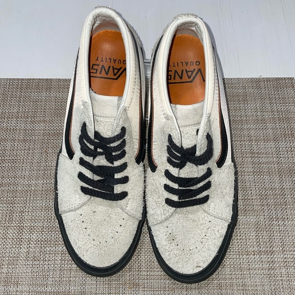 Vans Sk8-Mid in nylon and suede. Men's 9.5. Like new condition. Skate to create! - Picture 3 of 16